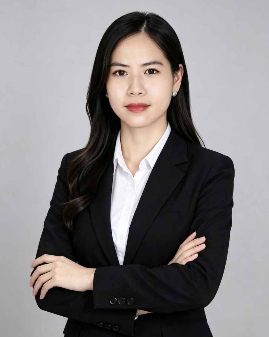 Portrait of VANG YEN