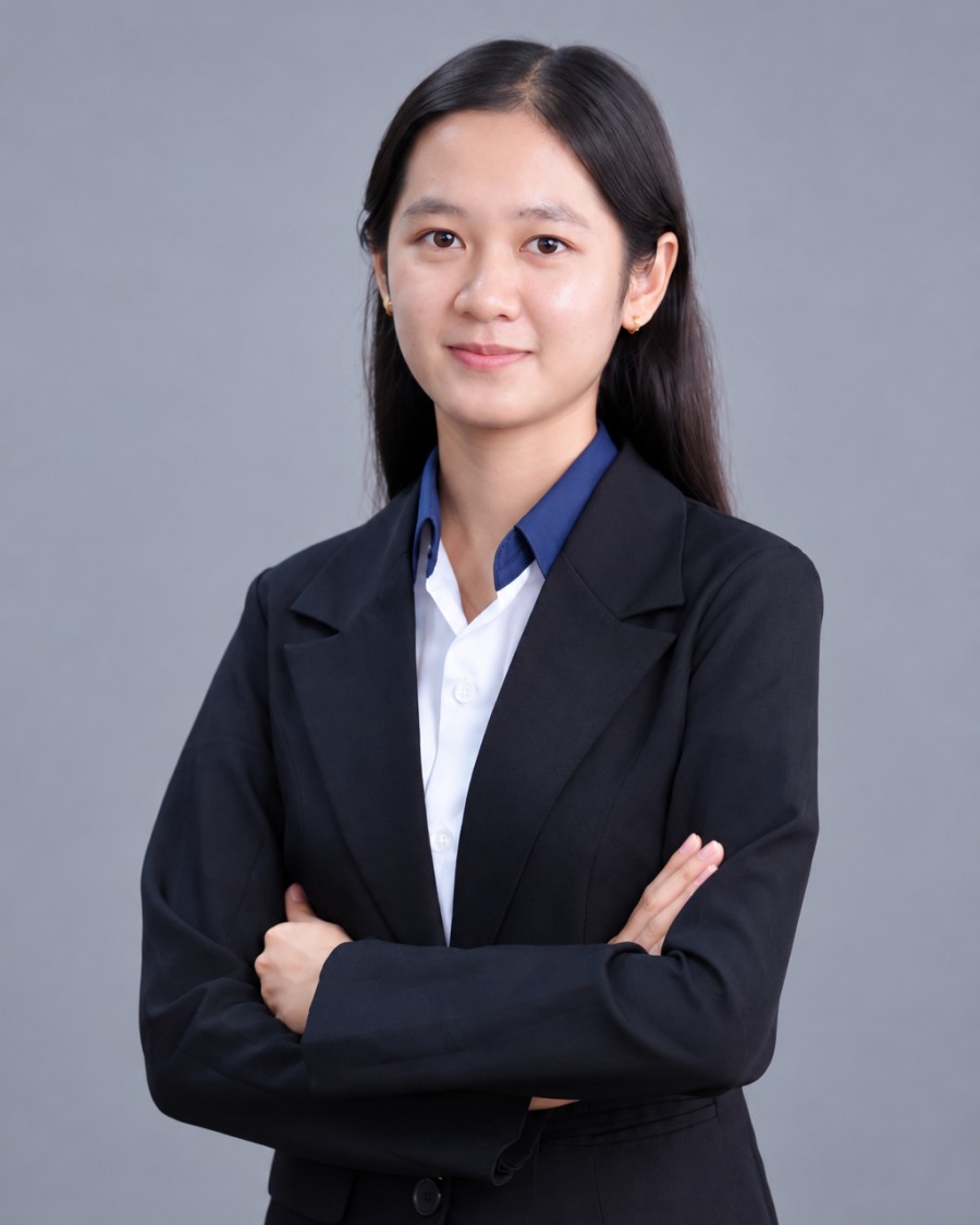Portrait of CHHIN LANGEI